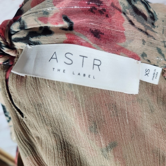 ASTR the Label Eartha Tiered Floral Open Back Long Maxi Dress XS - Picture 8 of 9